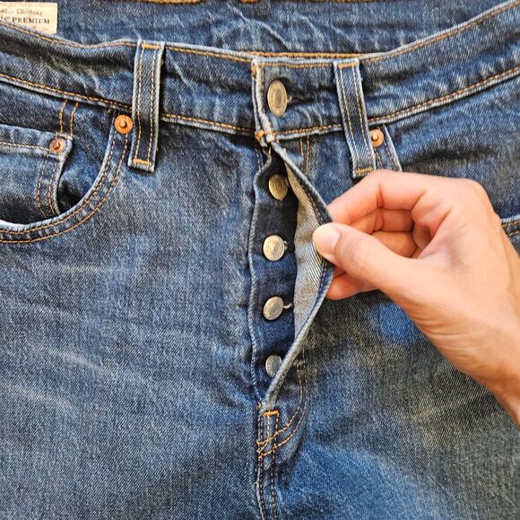 Levi’s 501 Button Fly Straight Leg Jeans Womens Size 29 Denim Blue Medium Wash - Picture 5 of 10